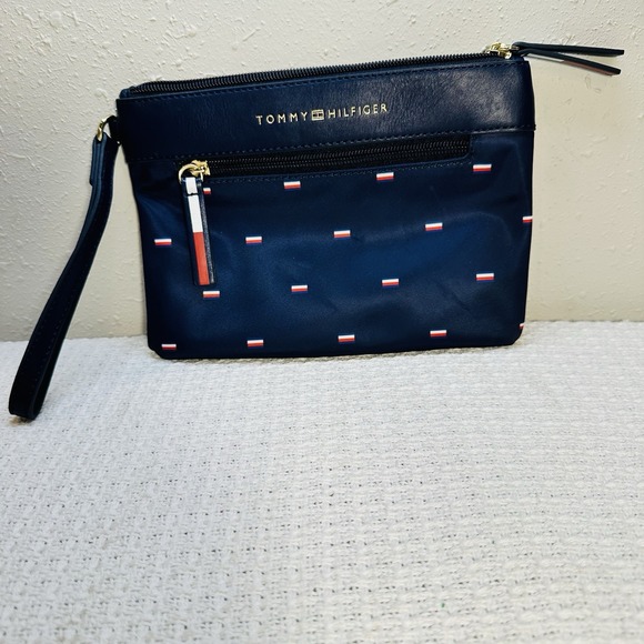 Tommy Hilfiger Blue Wristlet Wallet & Clutch, Pouch, Flag Print, Gold Hardware - Picture 3 of 10